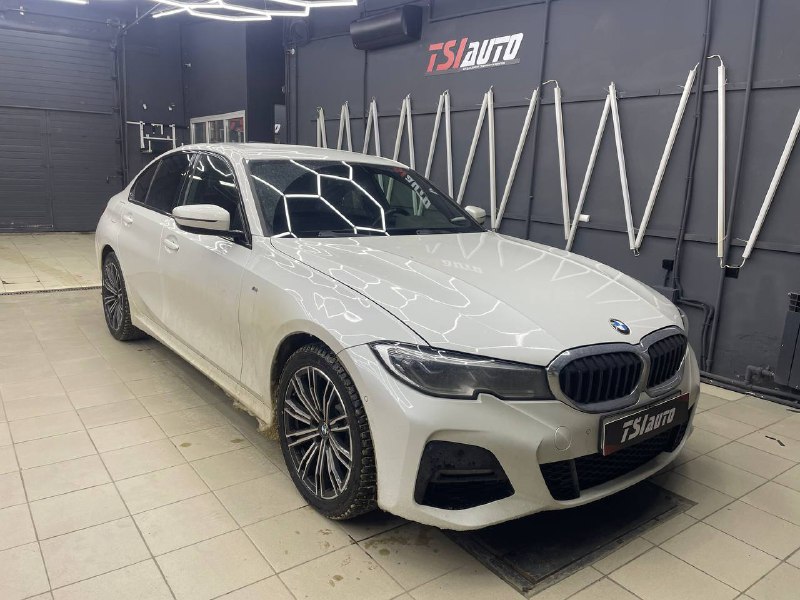 Химчистка салона BMW 3 в Москве