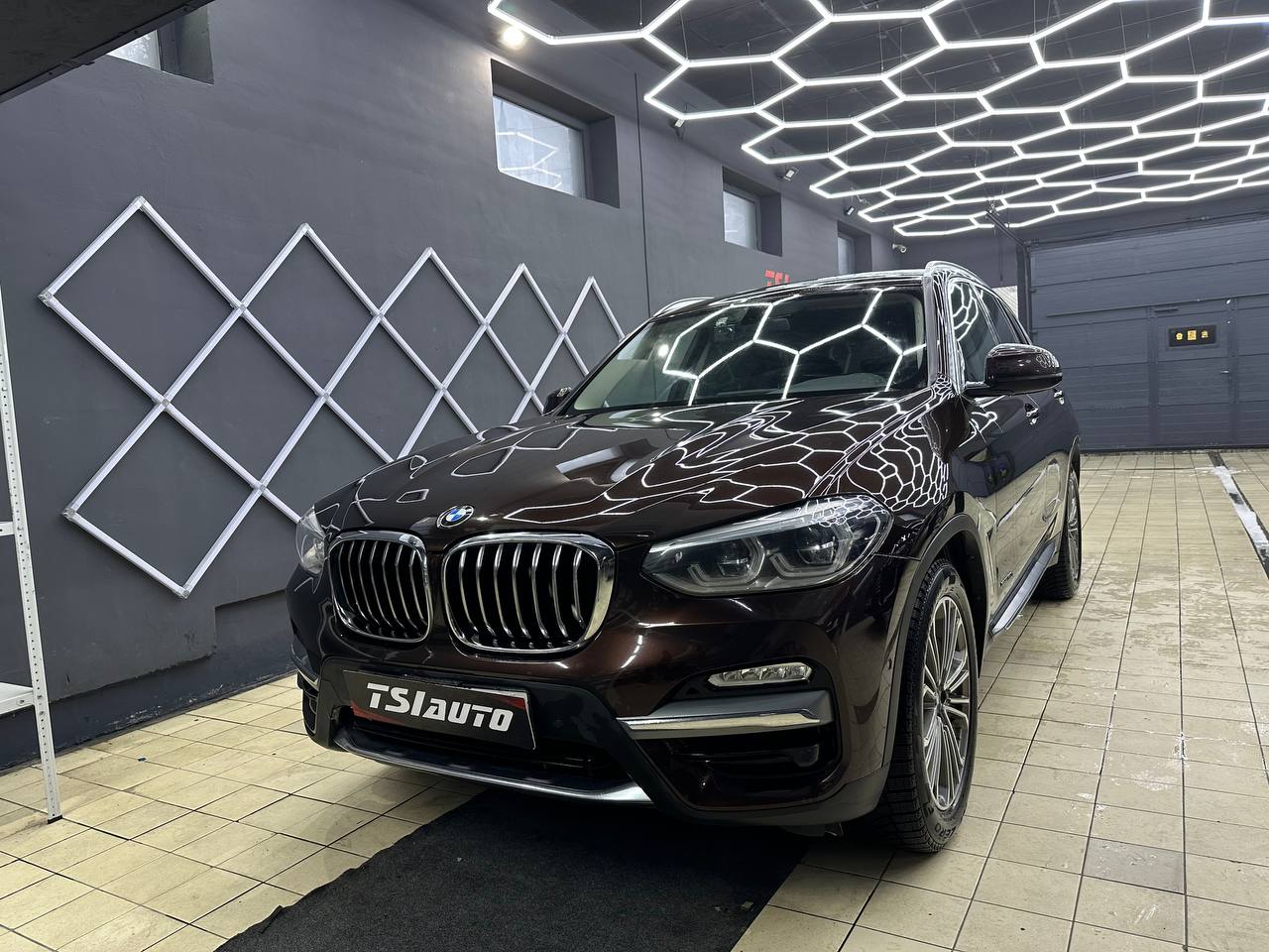 Химчистка BMW X3 в Москве