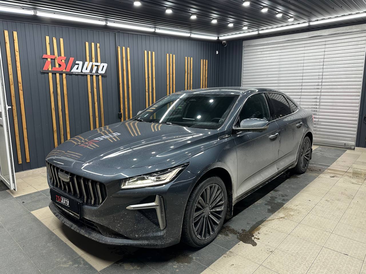 Geely Preface установка подсветки салона в Москве