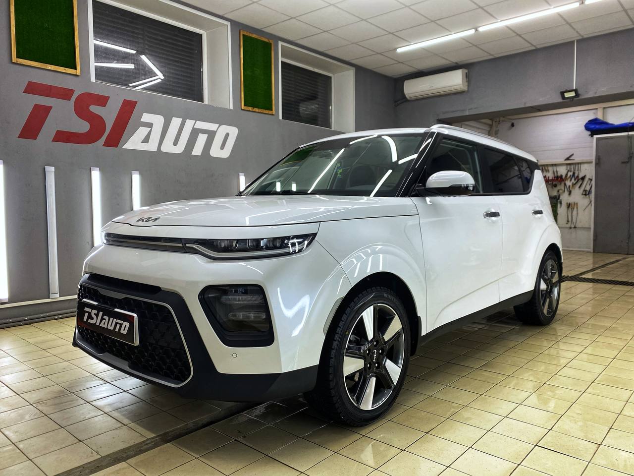 Kia Soul полировка и нанесение керамики в Москве