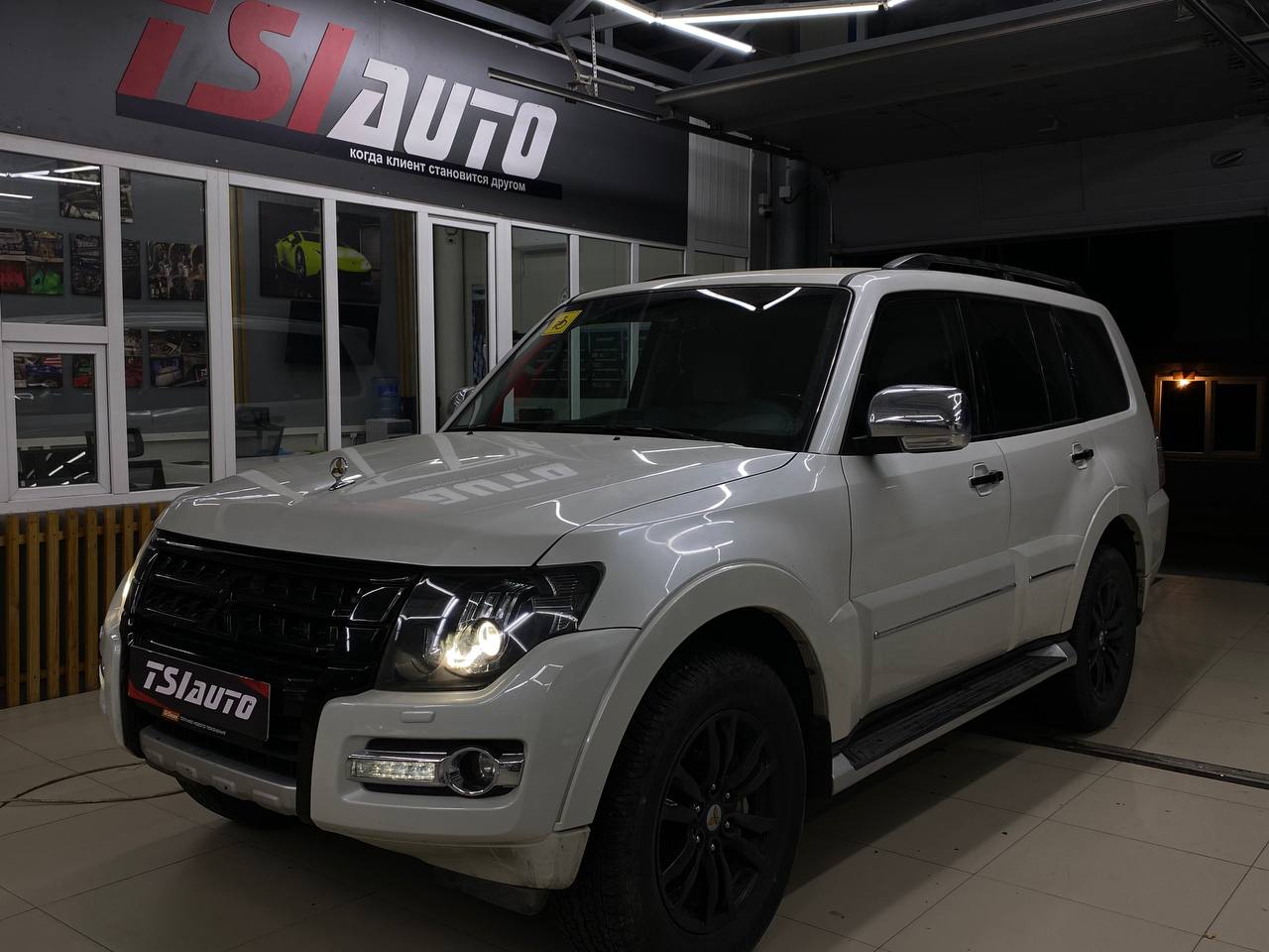 Шумоизоляция арок Mitsubishi Pajero в Москве