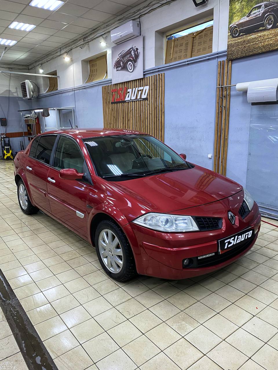 Renault Megane химчистка салона в Москве