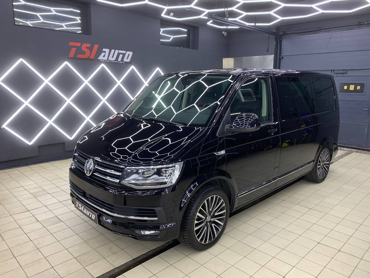 Установка усилителя и акустики Volkswagen Multivan в Москве
