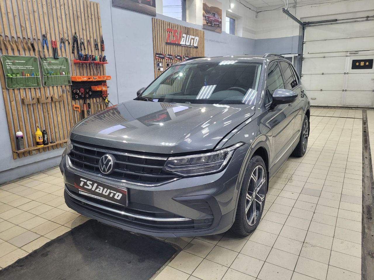 Шумоизоляция Volkswagen Tiguan 2 в Москве - Элит Премиум