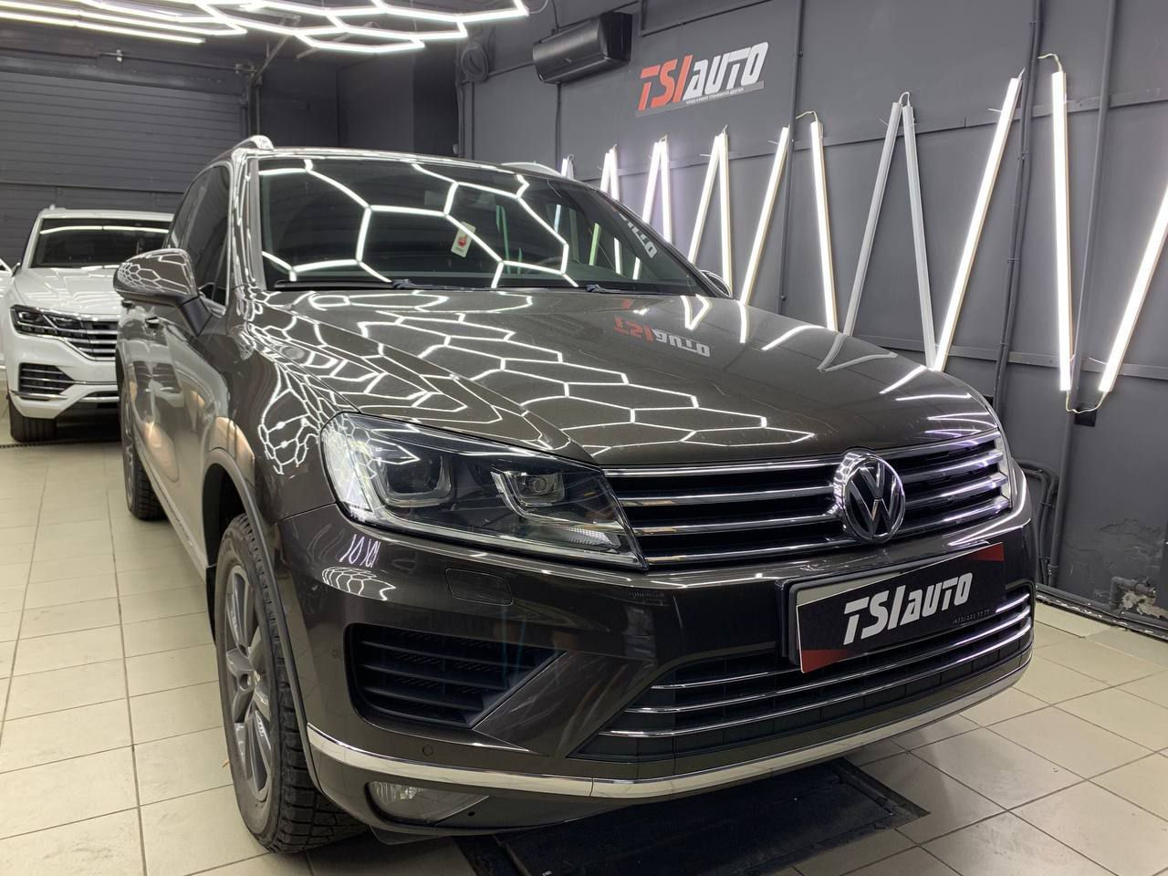 Химчистка Volkswagen Touareg 2 в Москве