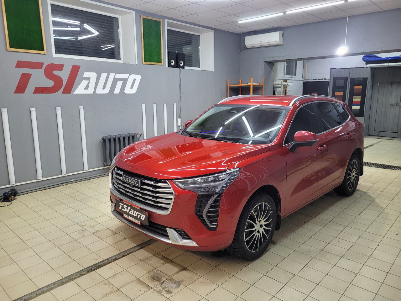 Контурная подсветка салона Haval Jolion с управлением фото и цена установки