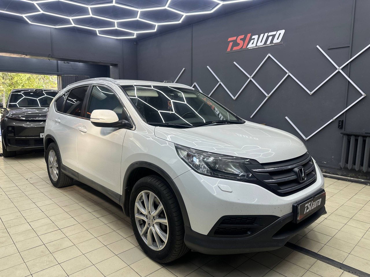 Химчистка Honda CR-V в Москве