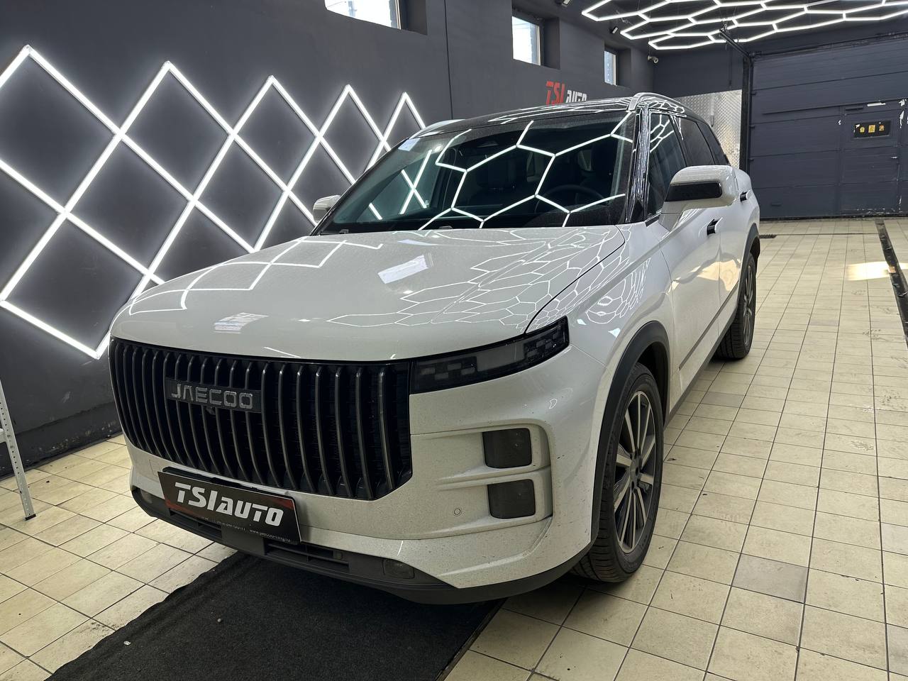 Шумоизоляция Jaecoo J7 в Москве