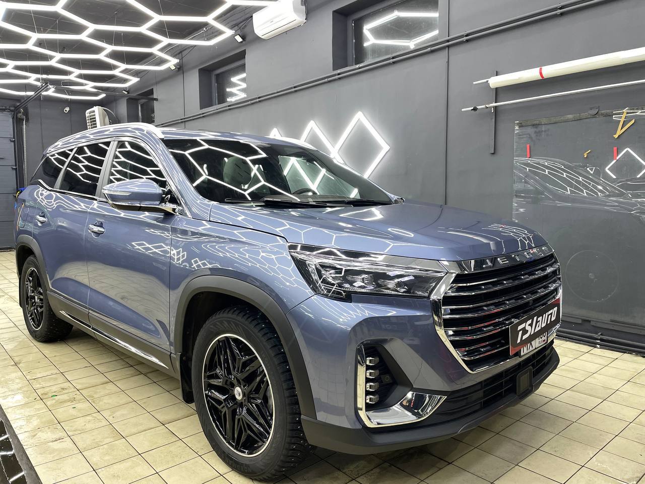 Шумоизоляция Jetour X90 Plus в Москве