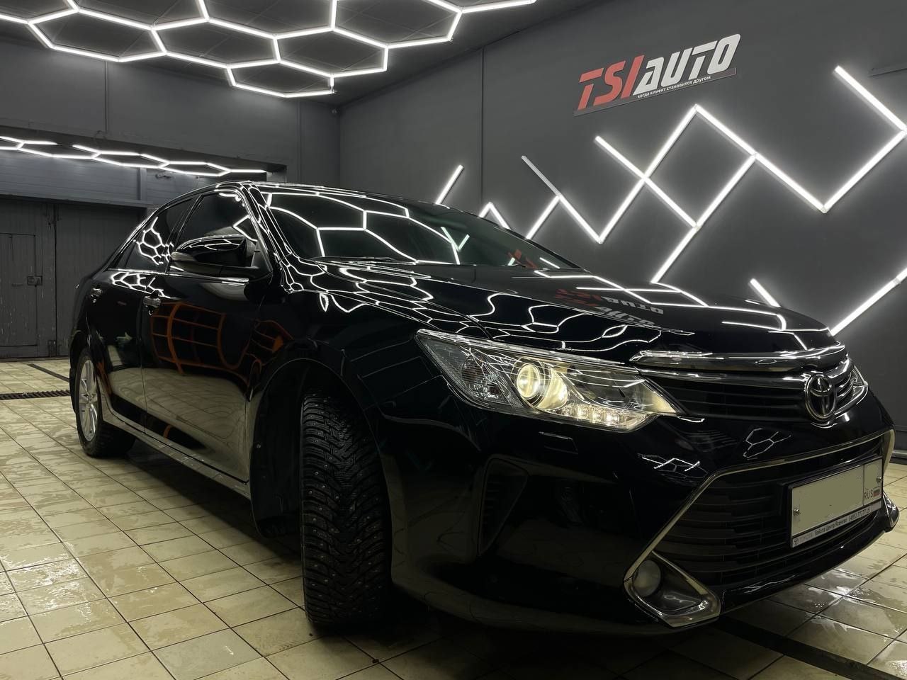 Шумоизоляция арок Toyota Camry V55 в Москве