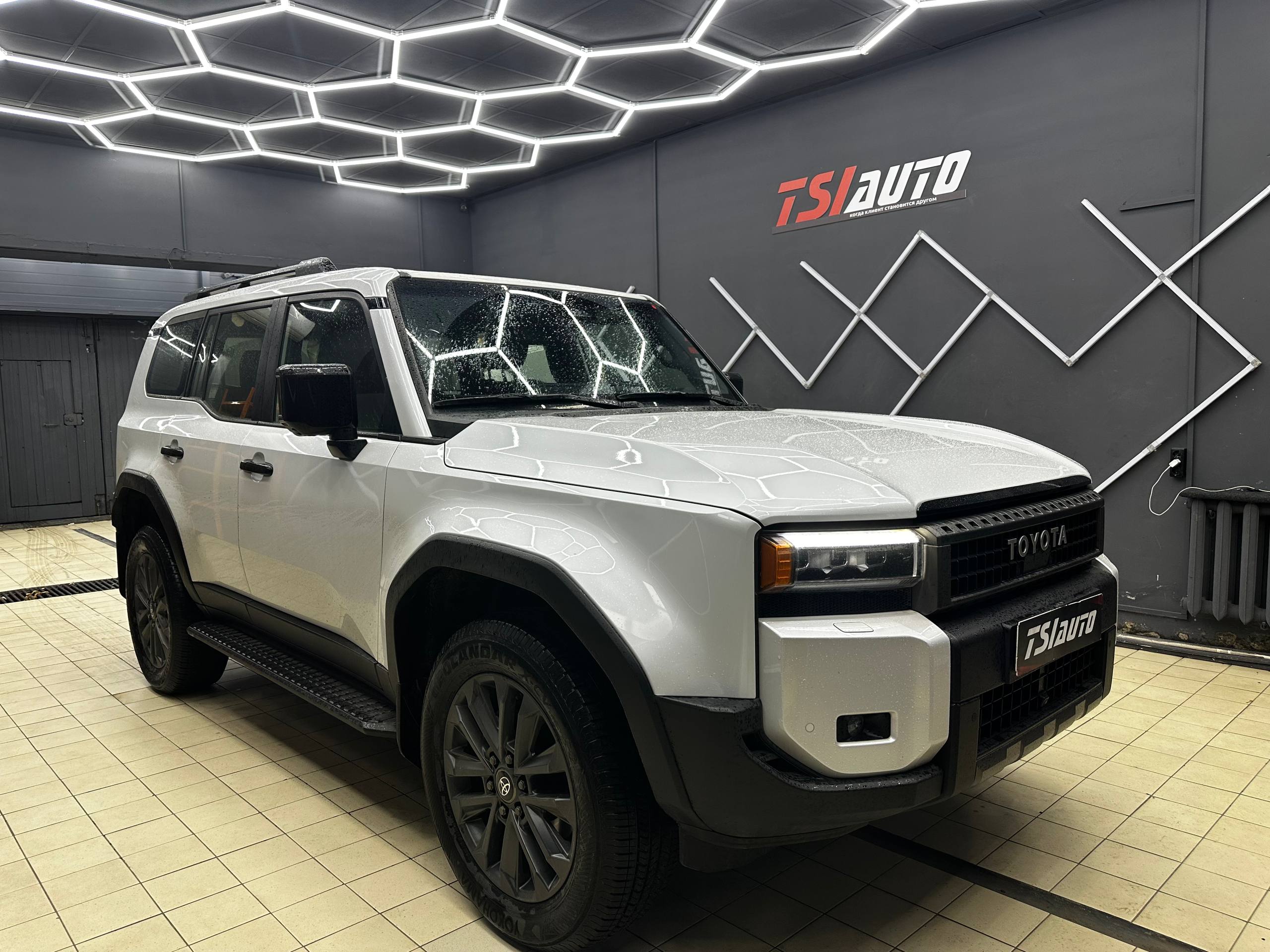 Шумоизоляция Toyota Land Cruiser Prado 250 в Москве