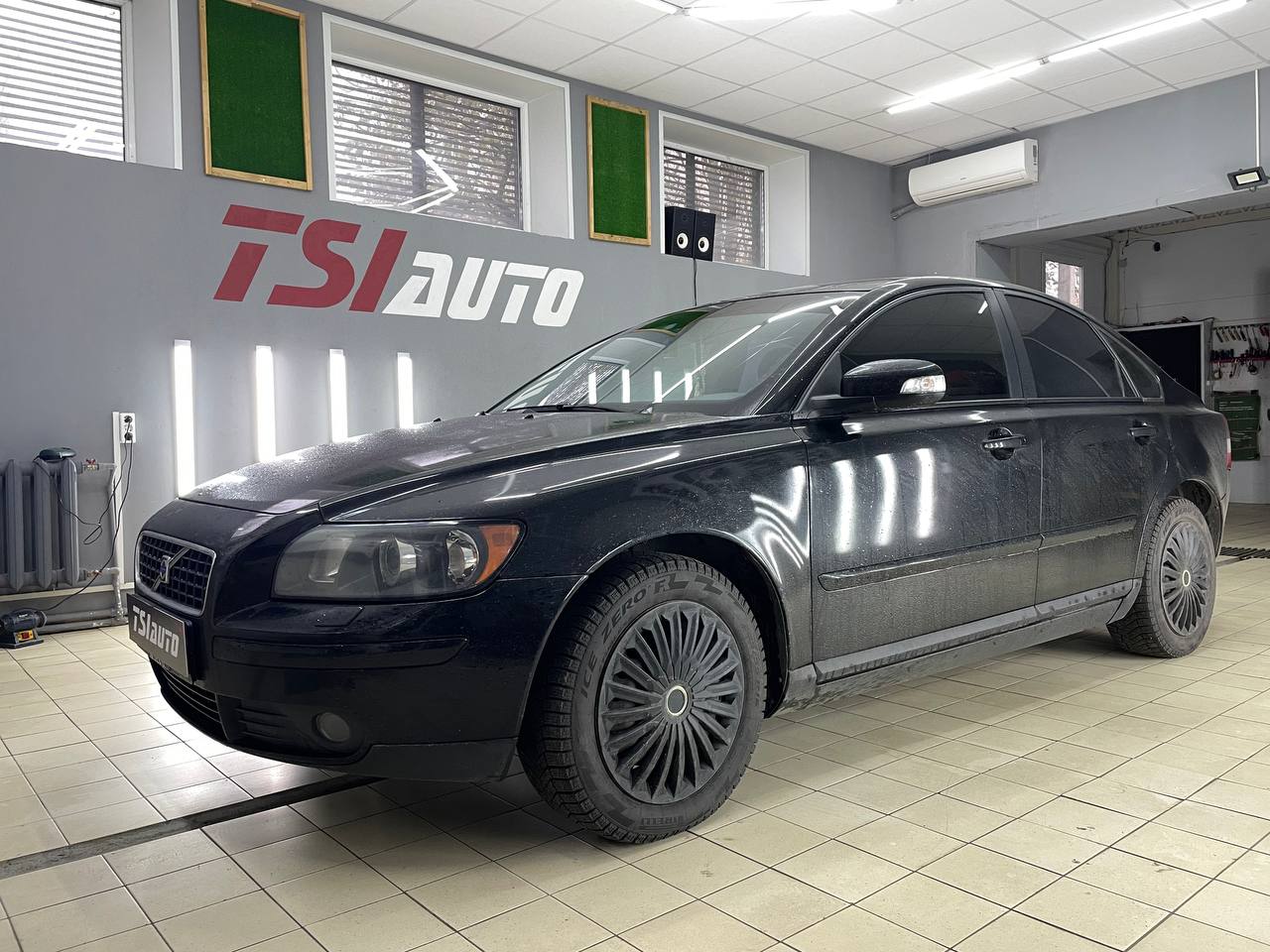 Шумоизоляция Volvo S40 в Москве